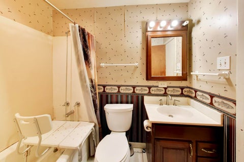 Tiny photo for 75 Ridgewood Road, Elk Grove Village, IL 60007 (MLS # 12733366)