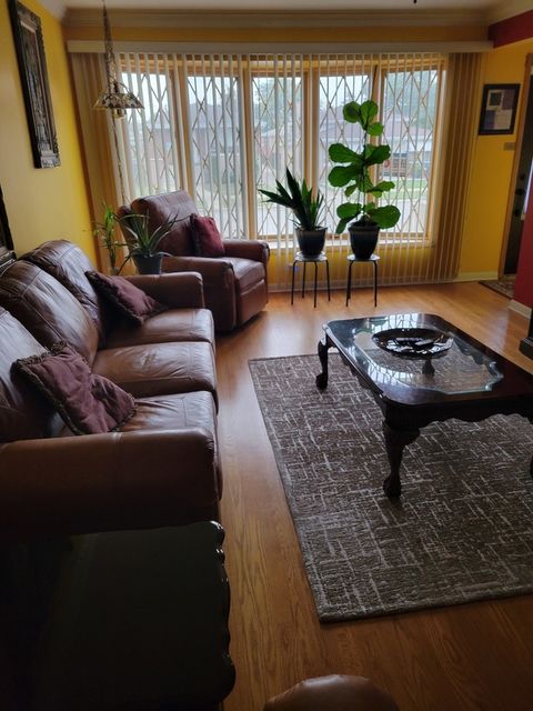Tiny photo for 8554 S Keating Avenue, Chicago, IL 60652 (MLS # 12487300)