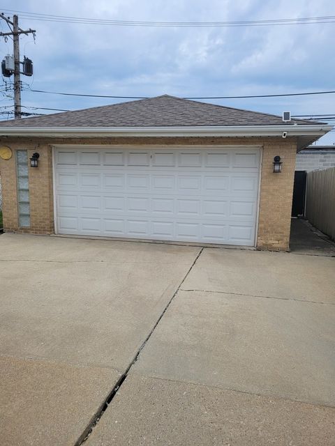 Tiny photo for 8554 S Keating Avenue, Chicago, IL 60652 (MLS # 12487300)