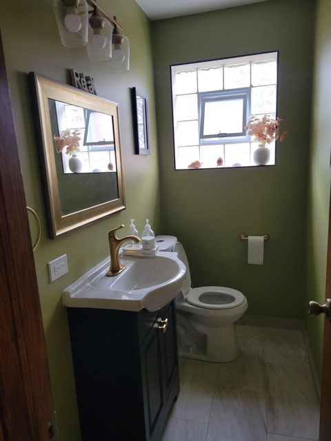 Tiny photo for 8554 S Keating Avenue, Chicago, IL 60652 (MLS # 12487300)