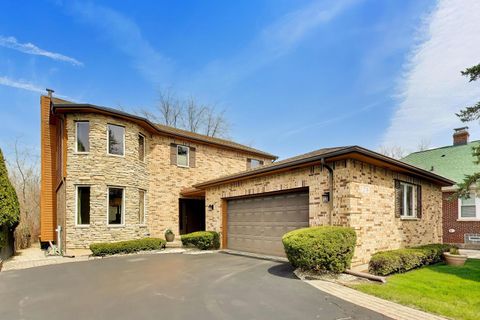 Photo of 1016 Shermer Road, Northbrook, IL 60062 (MLS # 12602796)