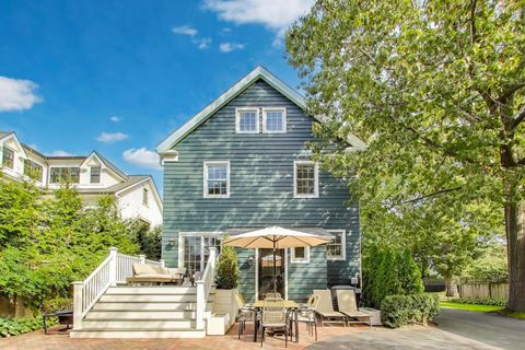 Tiny photo for 386 Fairview Avenue, Winnetka, IL 60093 (MLS # 12494483)