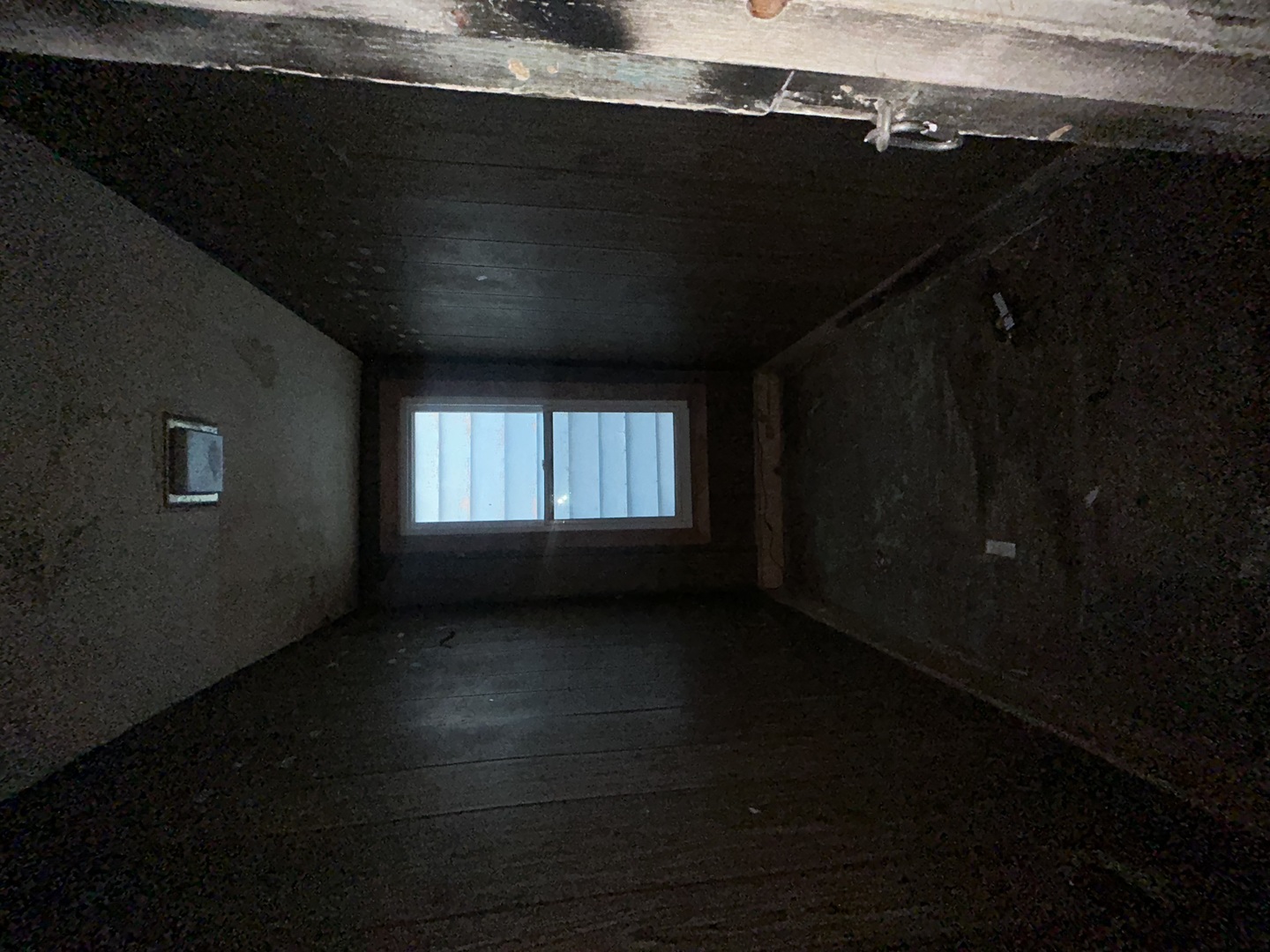 8752 S Exchange Avenue