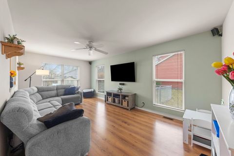 Tiny photo for 304 E Harvard Circle, South Elgin, IL 60177 (MLS # 12584975)