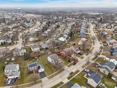 Tiny photo for 304 E Harvard Circle, South Elgin, IL 60177 (MLS # 12584975)