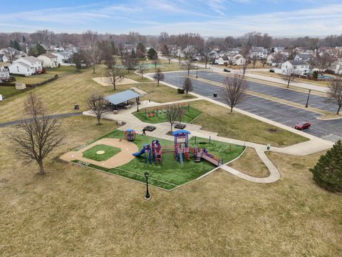 Tiny photo for 304 E Harvard Circle, South Elgin, IL 60177 (MLS # 12584975)