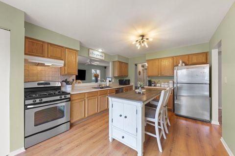 Tiny photo for 304 E Harvard Circle, South Elgin, IL 60177 (MLS # 12584975)