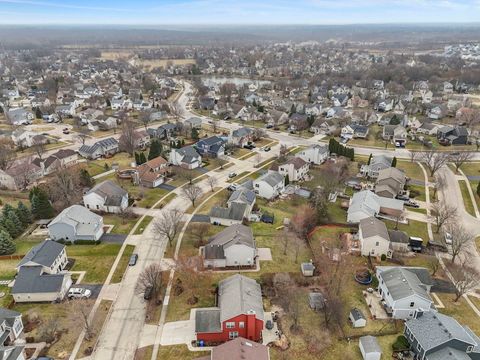 Tiny photo for 304 E Harvard Circle, South Elgin, IL 60177 (MLS # 12584975)