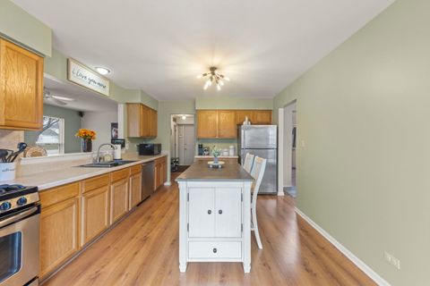 Tiny photo for 304 E Harvard Circle, South Elgin, IL 60177 (MLS # 12584975)