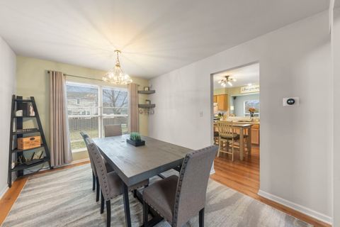 Tiny photo for 304 E Harvard Circle, South Elgin, IL 60177 (MLS # 12584975)