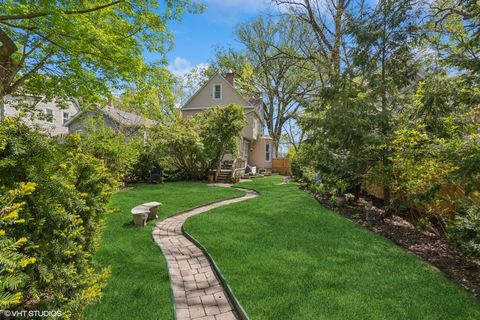 Tiny photo for 1022 Elmwood Avenue, Evanston, IL 60202 (MLS # 12469999)