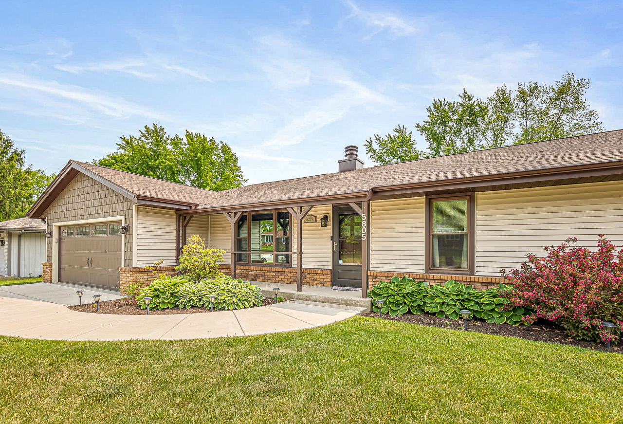 5805 Vineyard Lane