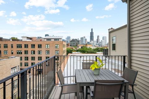 Tiny photo for 17 N Loomis Street #4D, Chicago, IL 60607 (MLS # 12585704)