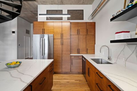 Tiny photo for 17 N Loomis Street #4D, Chicago, IL 60607 (MLS # 12585704)