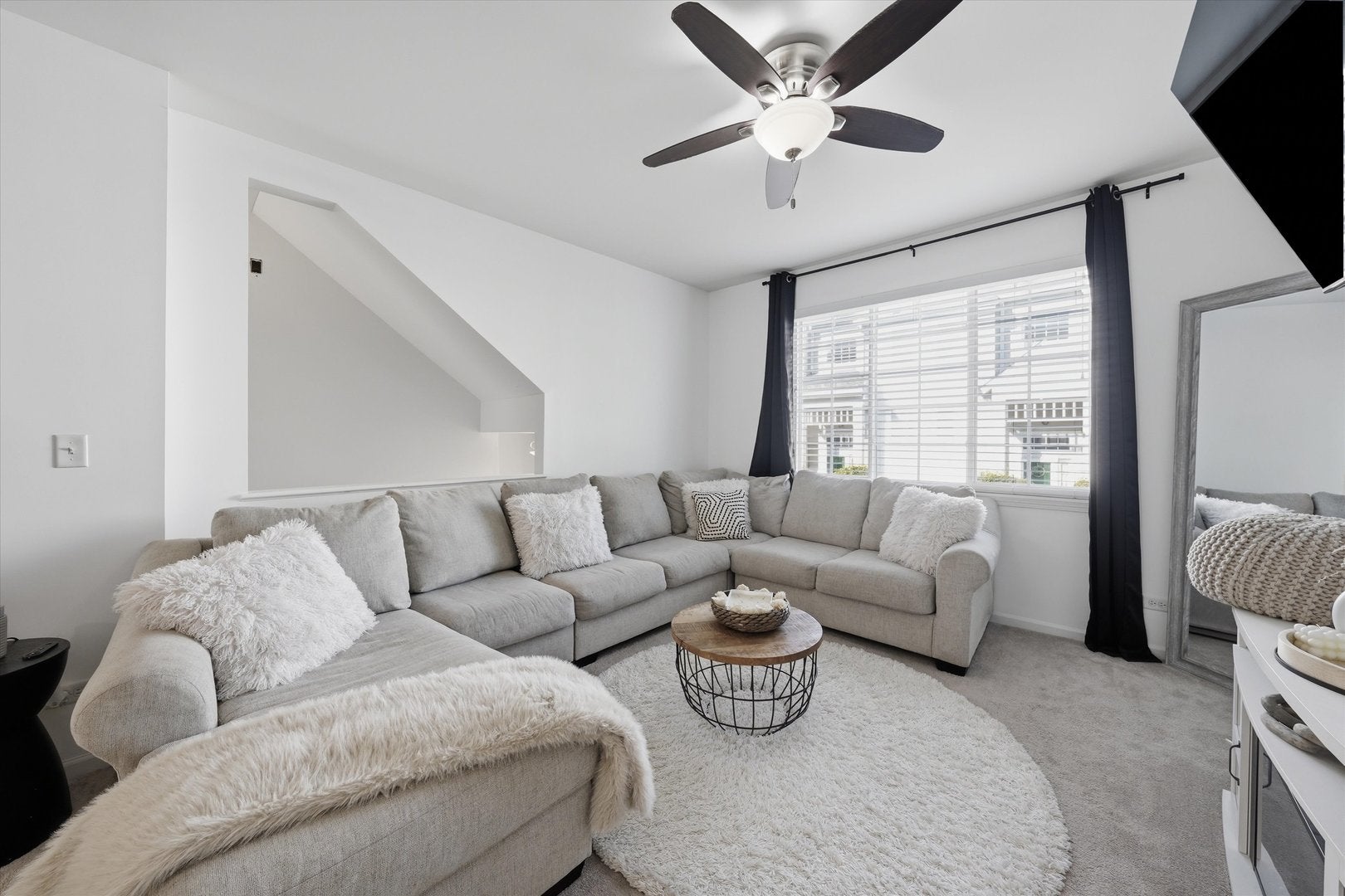 3350 Ravinia Circle 0