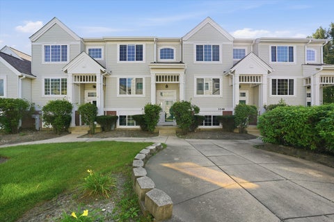 Photo of 3350 Ravinia Circle #0, Aurora, IL 60504 (MLS # 12752501)