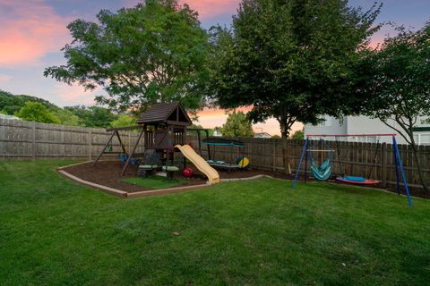 Tiny photo for 2067 Stephen Street, Aurora, IL 60502 (MLS # 12672854)