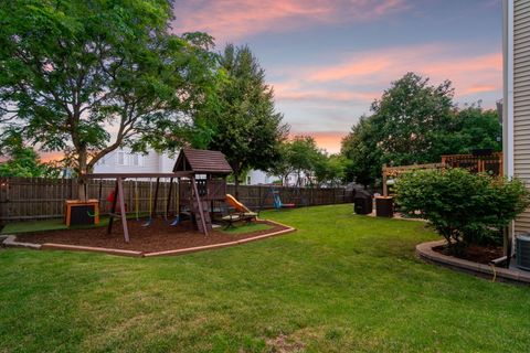 Tiny photo for 2067 Stephen Street, Aurora, IL 60502 (MLS # 12672854)