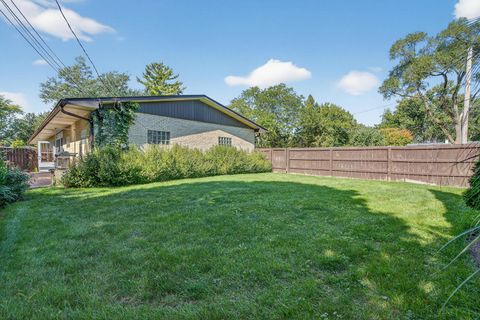 Tiny photo for 183 Saint Marys Parkway, Buffalo Grove, IL 60089 (MLS # 12478881)