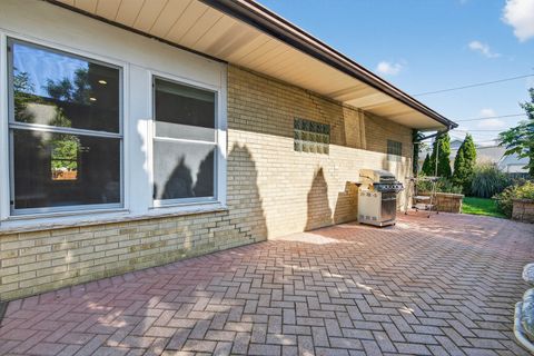 Tiny photo for 183 Saint Marys Parkway, Buffalo Grove, IL 60089 (MLS # 12478881)