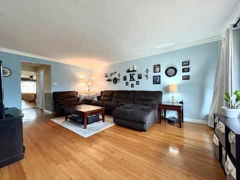 Tiny photo for 2841 W 100th Place, Evergreen Park, IL 60805 (MLS # 12546006)