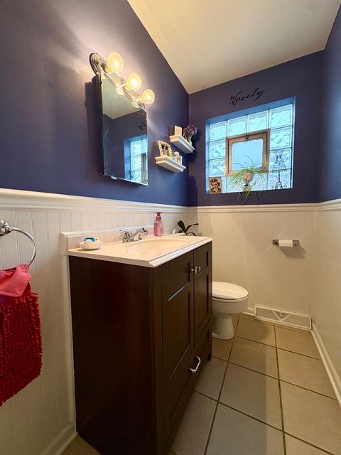 Tiny photo for 2841 W 100th Place, Evergreen Park, IL 60805 (MLS # 12546006)