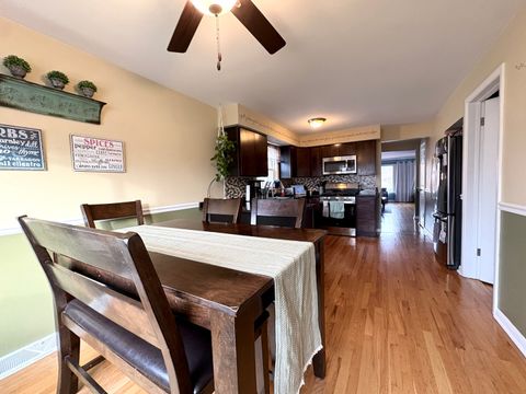 Tiny photo for 2841 W 100th Place, Evergreen Park, IL 60805 (MLS # 12546006)