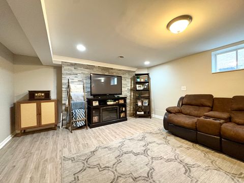 Tiny photo for 2841 W 100th Place, Evergreen Park, IL 60805 (MLS # 12546006)