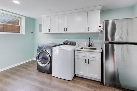 Tiny photo for 1727 W Henderson Street, Chicago, IL 60657 (MLS # 12595117)