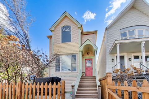 1727 W Henderson Street Chicago IL 60657