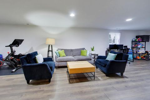 Tiny photo for 1727 W Henderson Street, Chicago, IL 60657 (MLS # 12595117)