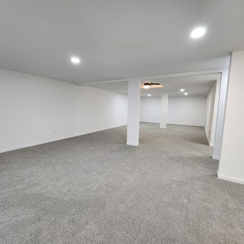 Tiny photo for 422 View Street, Ottawa, IL 61350 (MLS # 12469291)