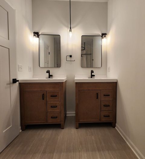 Tiny photo for 422 View Street, Ottawa, IL 61350 (MLS # 12469291)