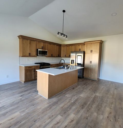 Tiny photo for 422 View Street, Ottawa, IL 61350 (MLS # 12469291)