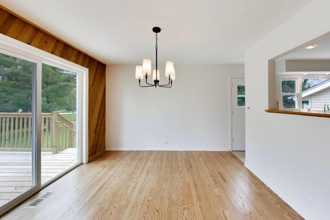 Tiny photo for 2307 N Kennicott Drive, Arlington Heights, IL 60004 (MLS # 12750547)