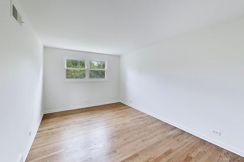 Tiny photo for 2307 N Kennicott Drive, Arlington Heights, IL 60004 (MLS # 12750547)