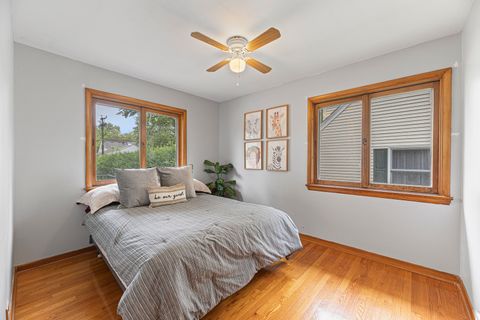 Tiny photo for 253 Heather Avenue, Grayslake, IL 60030 (MLS # 12638984)