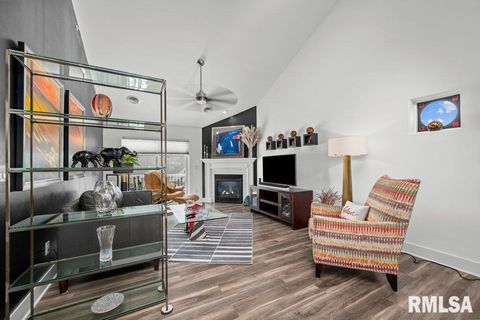 Tiny photo for 3043 SHANES Way, Bettendorf, IA 52722 (MLS # QC4269983)