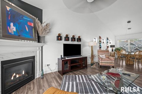 Tiny photo for 3043 SHANES Way, Bettendorf, IA 52722 (MLS # QC4269983)