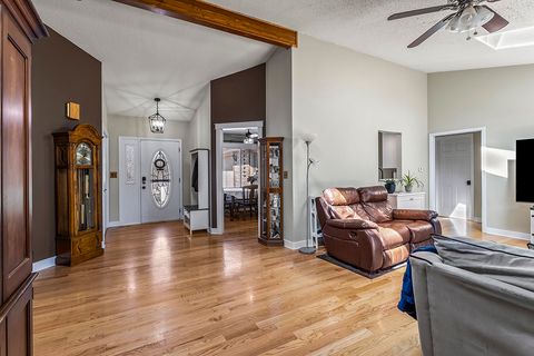 Tiny photo for 914 Somerset Acres, New Lenox, IL 60451 (MLS # 12596298)