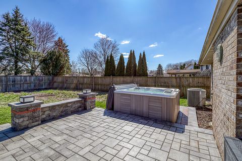 Tiny photo for 914 Somerset Acres, New Lenox, IL 60451 (MLS # 12596298)