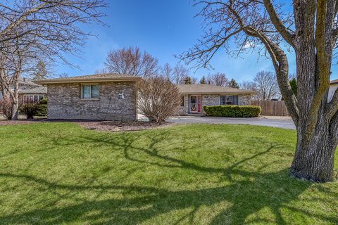 Tiny photo for 914 Somerset Acres, New Lenox, IL 60451 (MLS # 12596298)