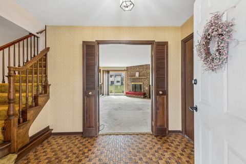 Tiny photo for 5017 Kenneth Drive, Crystal Lake, IL 60014 (MLS # 12597205)