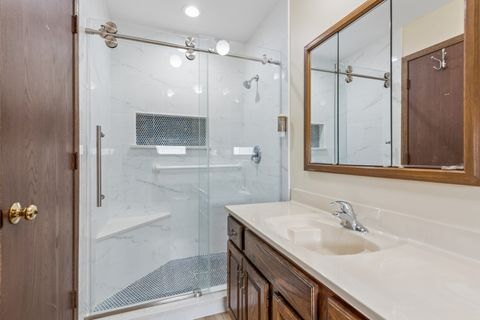 Tiny photo for 5017 Kenneth Drive, Crystal Lake, IL 60014 (MLS # 12597205)