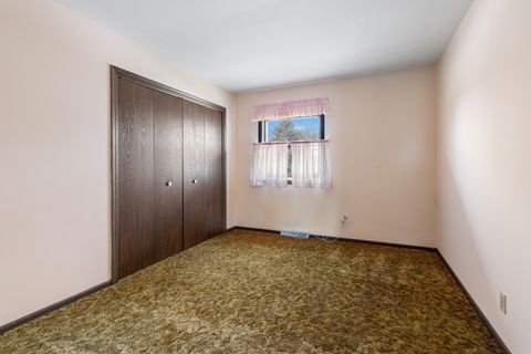 Tiny photo for 5017 Kenneth Drive, Crystal Lake, IL 60014 (MLS # 12597205)