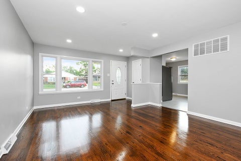 Tiny photo for 3914 153rd Street, Midlothian, IL 60445 (MLS # 12711860)