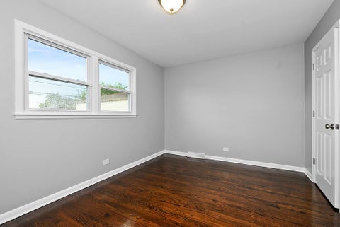 Tiny photo for 3914 153rd Street, Midlothian, IL 60445 (MLS # 12711860)