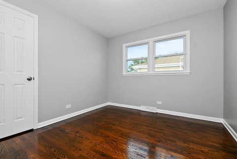 Tiny photo for 3914 153rd Street, Midlothian, IL 60445 (MLS # 12711860)