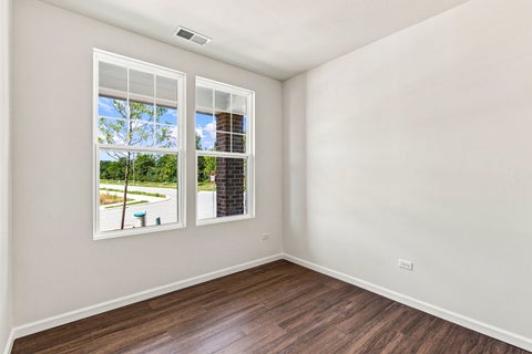 Tiny photo for 6201 Links Drive #24001, Woodridge, IL 60517 (MLS # 12749884)