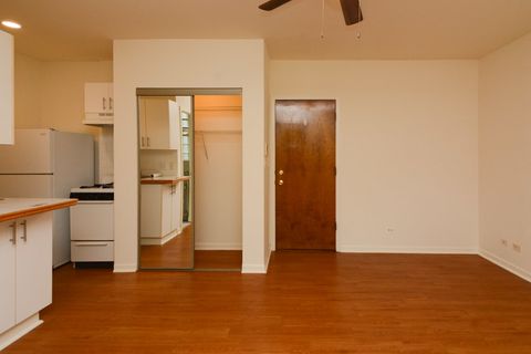 Tiny photo for 4241 N KENMORE Avenue #108, Chicago, IL 60613 (MLS # 12524928)